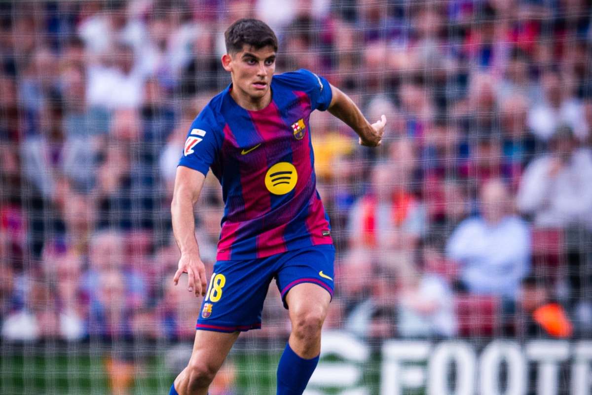 Gerard Martín abandona el terreno de juego por lesión y genera preocupación