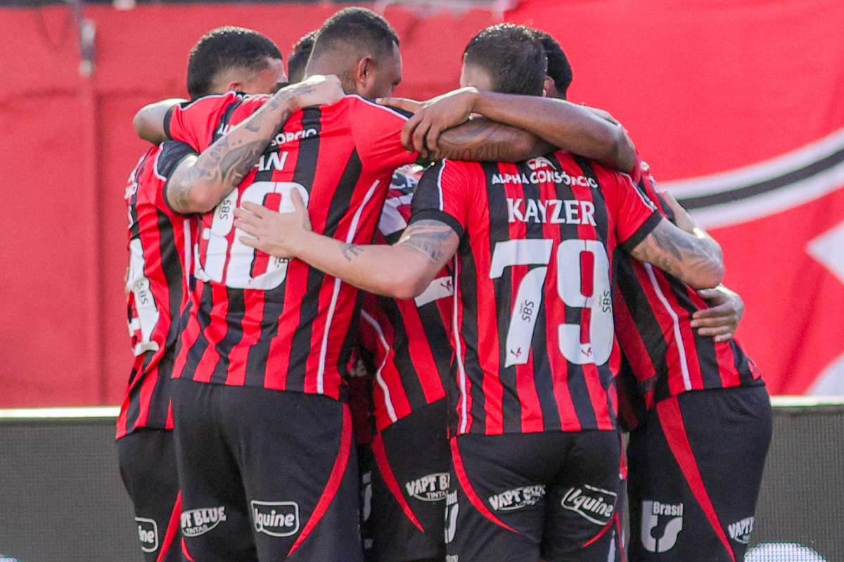 Vitória derrota São Paulo no Barradão e retoma triunfos no Brasileirão