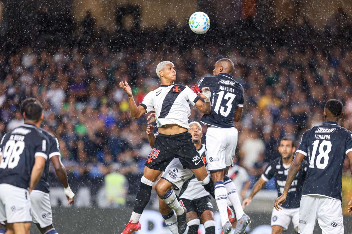 Vasco permite empate frente ao Remo e falha na primeira vitória fora de casa no Brasileirão