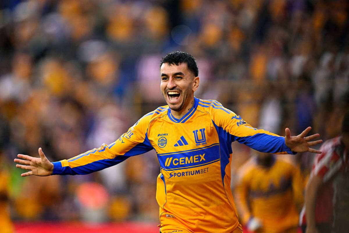 Ángel Correa deslumbra y Tigres humilla a Chivas