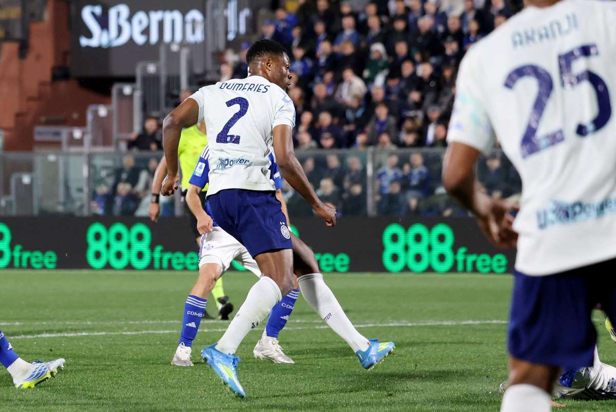 Dua Gol Dumfries Membantu Inter Menang Tipis dalam Pertandingan Heboh Tujuh Gol Lawan Como untuk Unggul Sembilan Poin