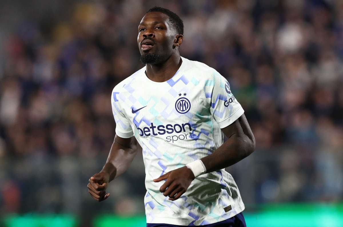 Inter de Milão vira sobre o Como em jogo de 7 golos e abre 9 pontos na liderança da Serie A