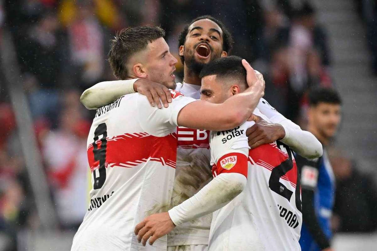 Stuttgart aplasta 4-0 al Hamburgo y alcanza el tercer escalón de la Bundesliga