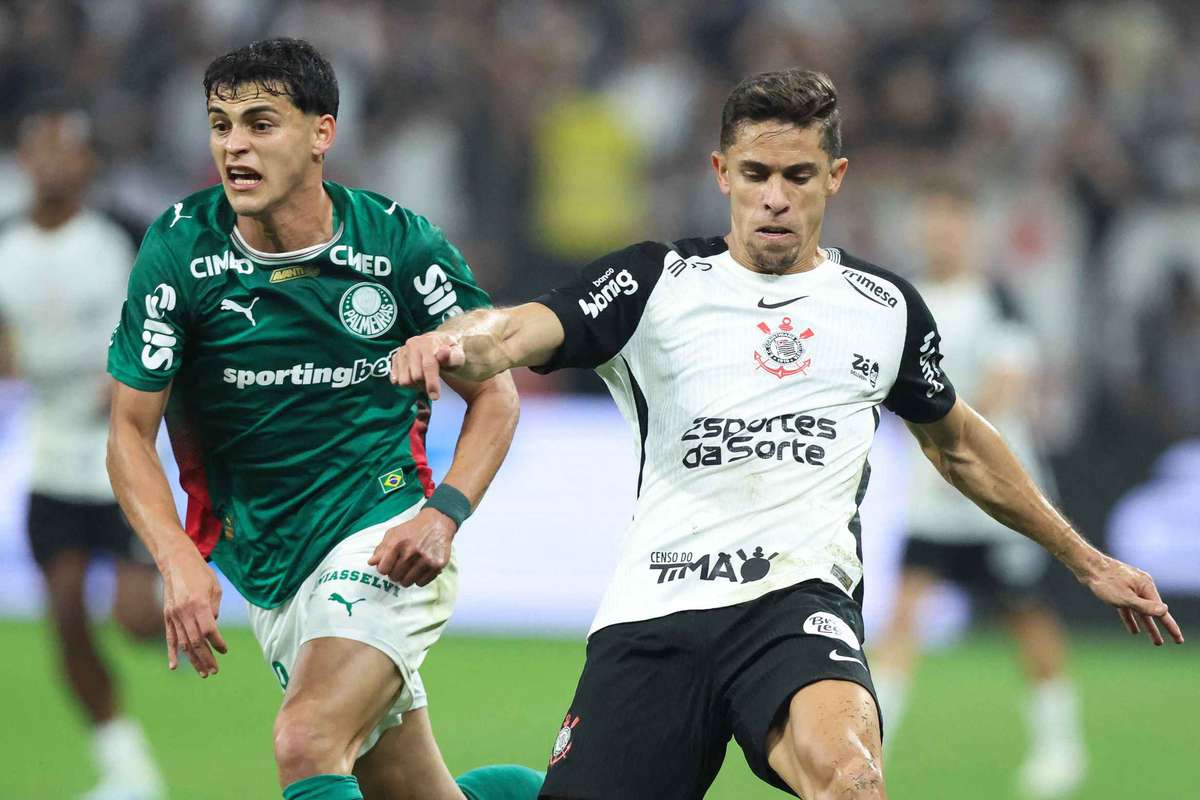 Brasileirão: dérbi intenso com duas expulsões acaba empatado sem golos entre Corinthians e Palmeiras (0-0)