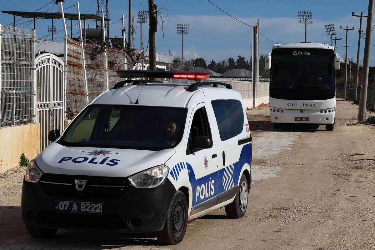 Fallece un jugador de fútbol de Ghana en un asalto armado al autobús de su club
