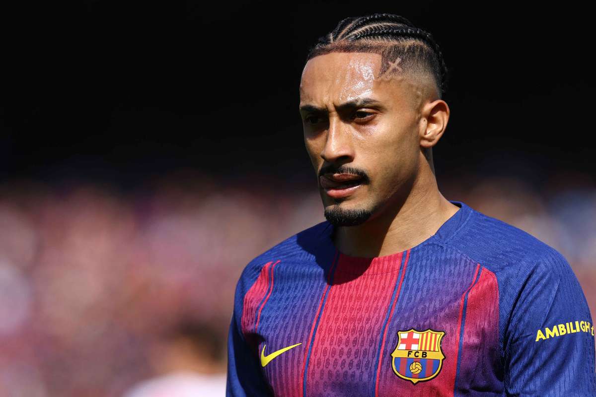 Raphinha falha jogo crucial do Barcelona na Liga dos Campeões