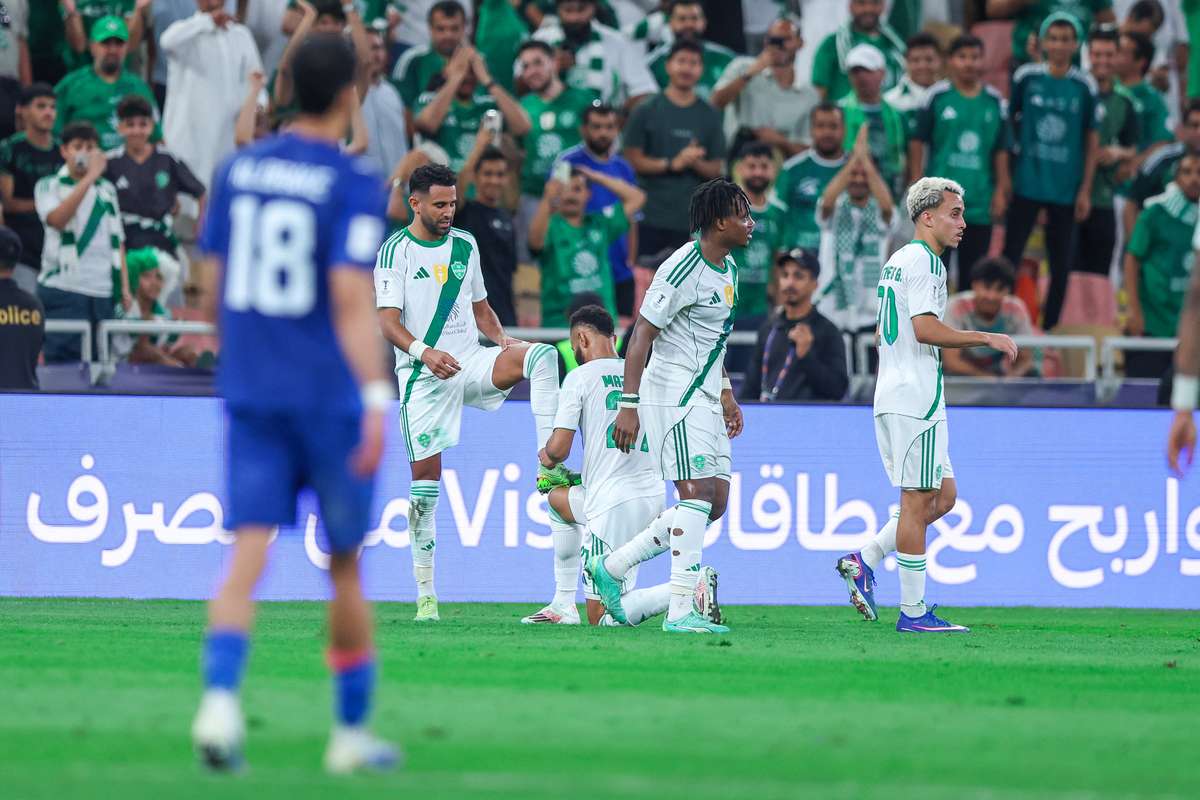 Liga dos Campeões da Ásia: Remate espectacular de Mahrez leva Al Ahli aos quartos de final (1-0 no prolongamento)