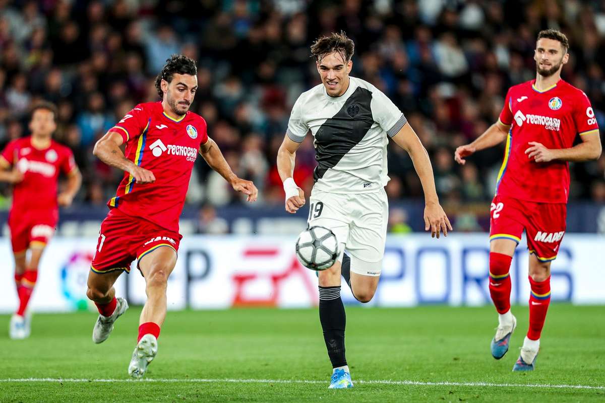 LaLiga: Espírito salvador de Espí preserva o Levante de Luís Castro na batalha pela permanência (1-0)