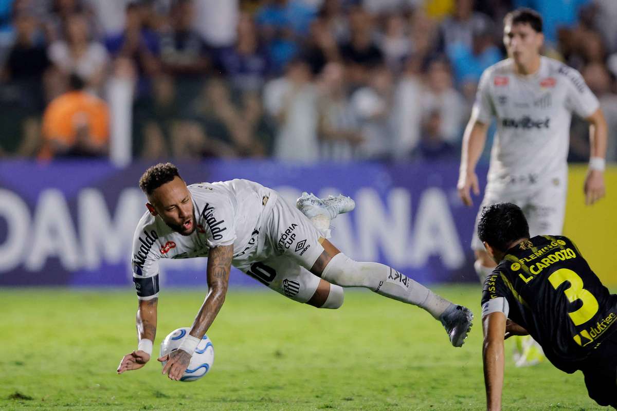 Neymar regresa marcando gol Santos iguala y Sao Paulo permanece imbatible en la Sudamericana