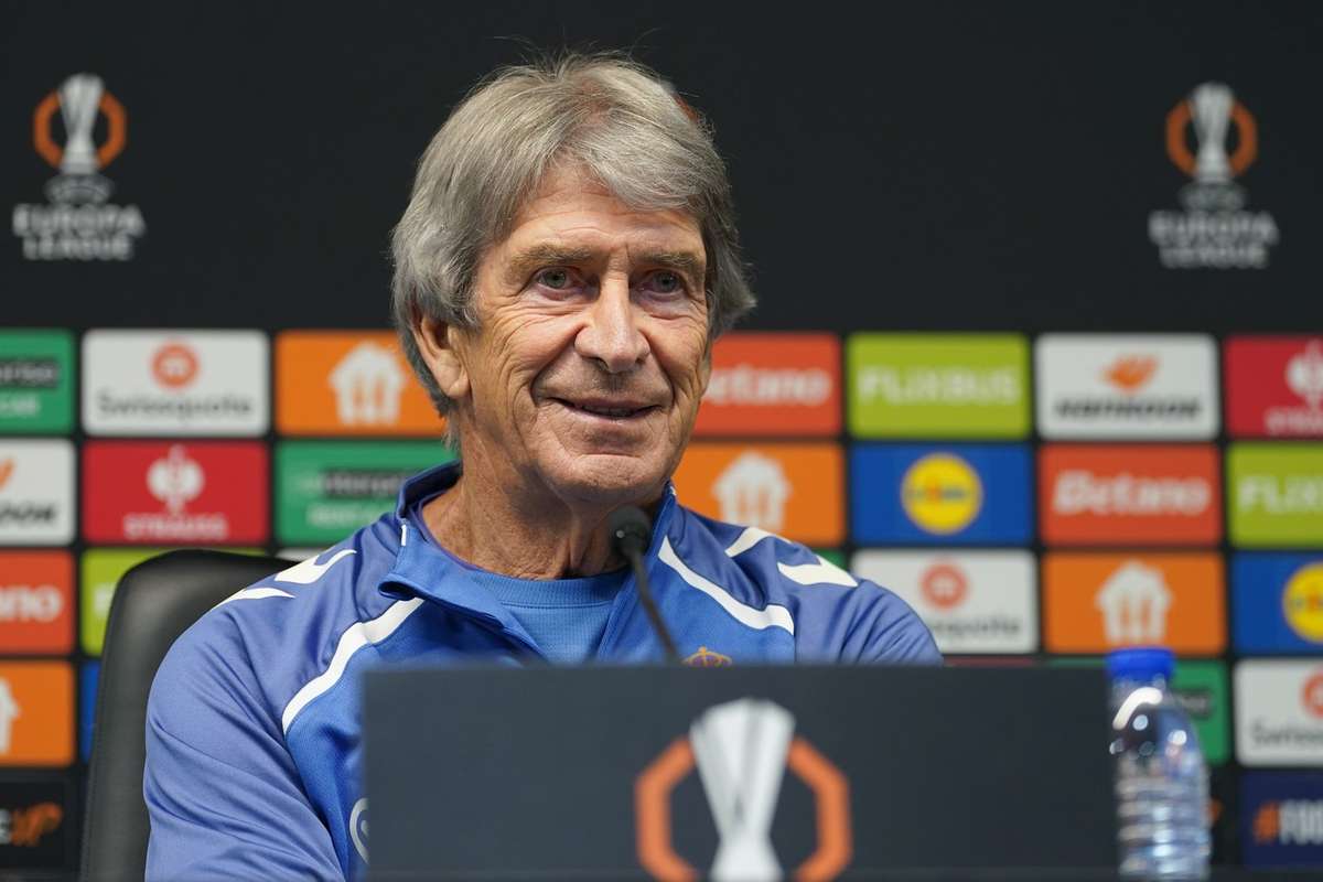 Pellegrini sobre o rumor do Sporting e Altimira: "Tudo especulacoes e rumores"