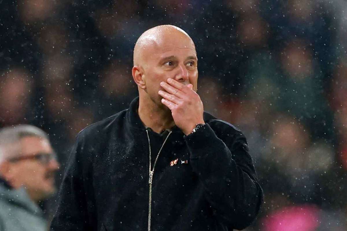 Liverpool responde à lesão de Ekitikê e considera Gordon e Bowen para fortalecer o ataque