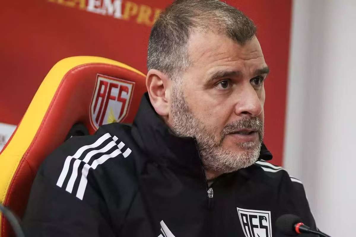 João Henriques previo ao jogo com o Rio Ave: Não me incomoda nada uma descida de categoria nestas circunstancias