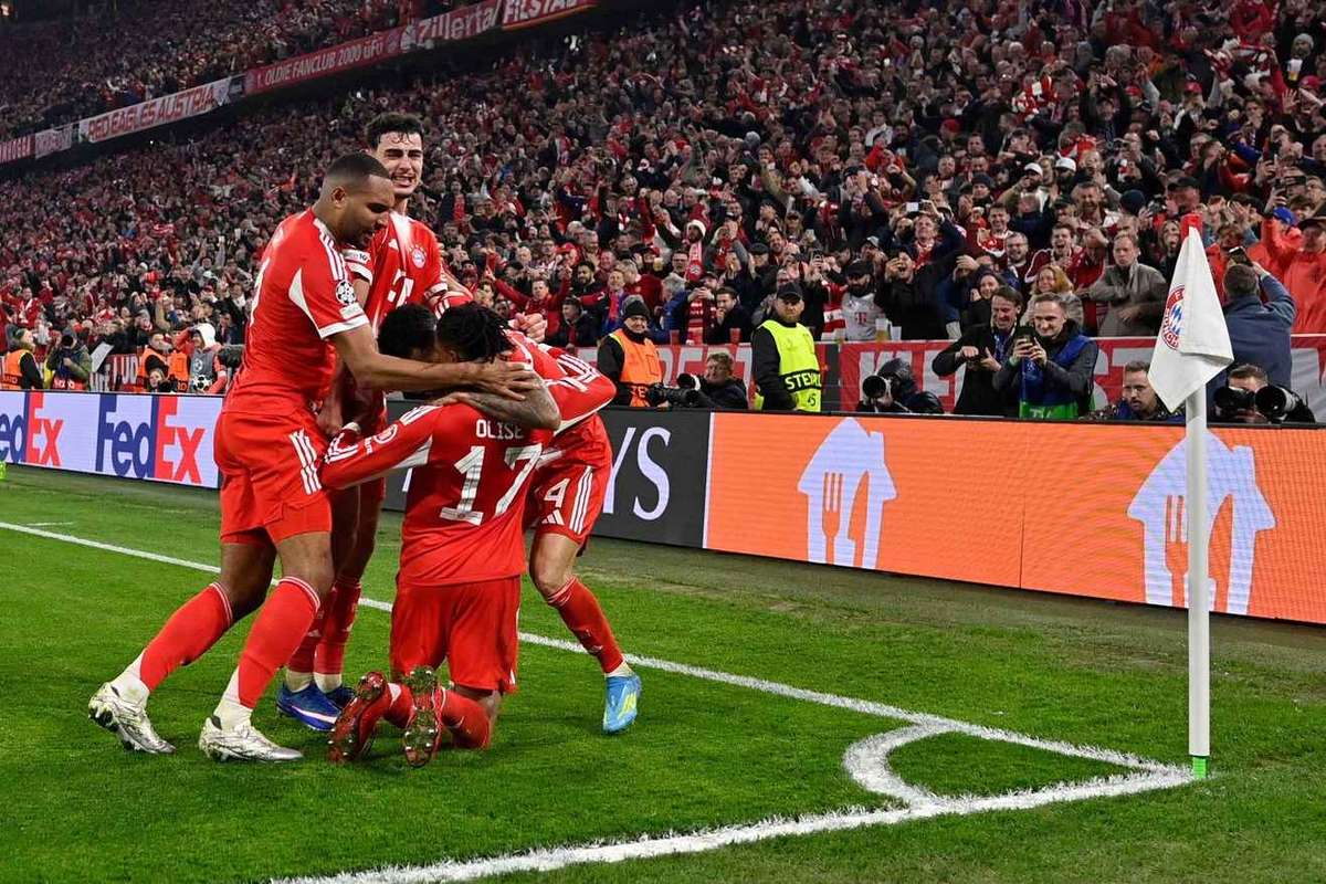 Liga dos Campeões: Dois jornalistas fotográficos lesionados nas comemorações do Bayern Munique