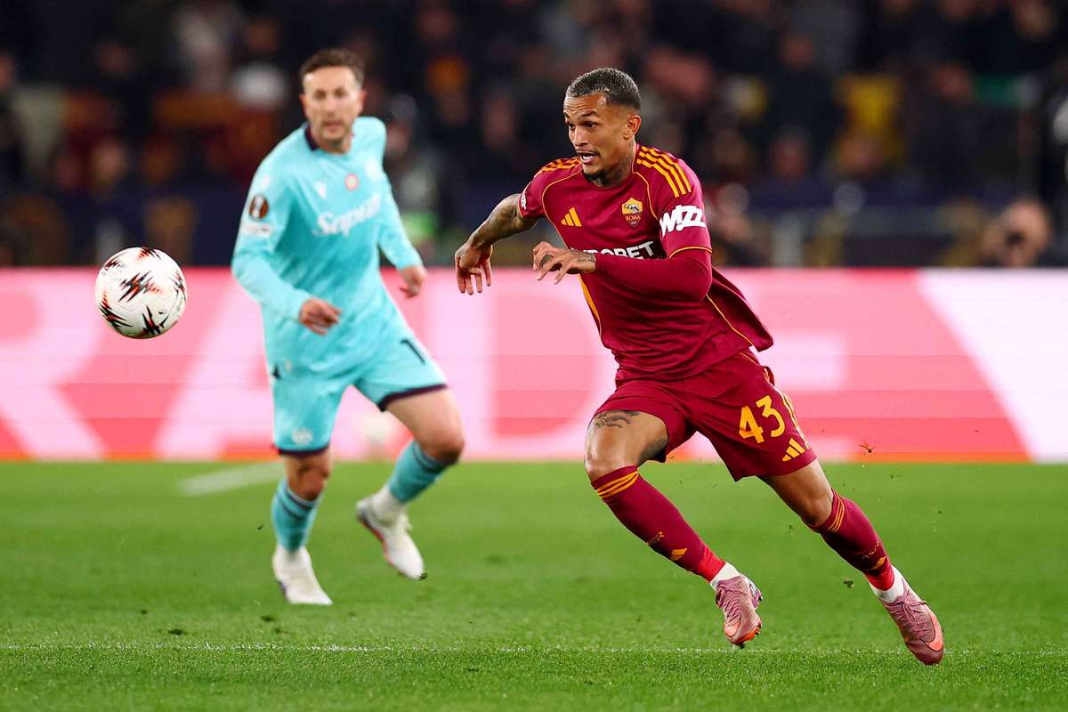 Roma: Gasperini discute com equipa médica e Claudio Ranieri por lesão de Wesley França