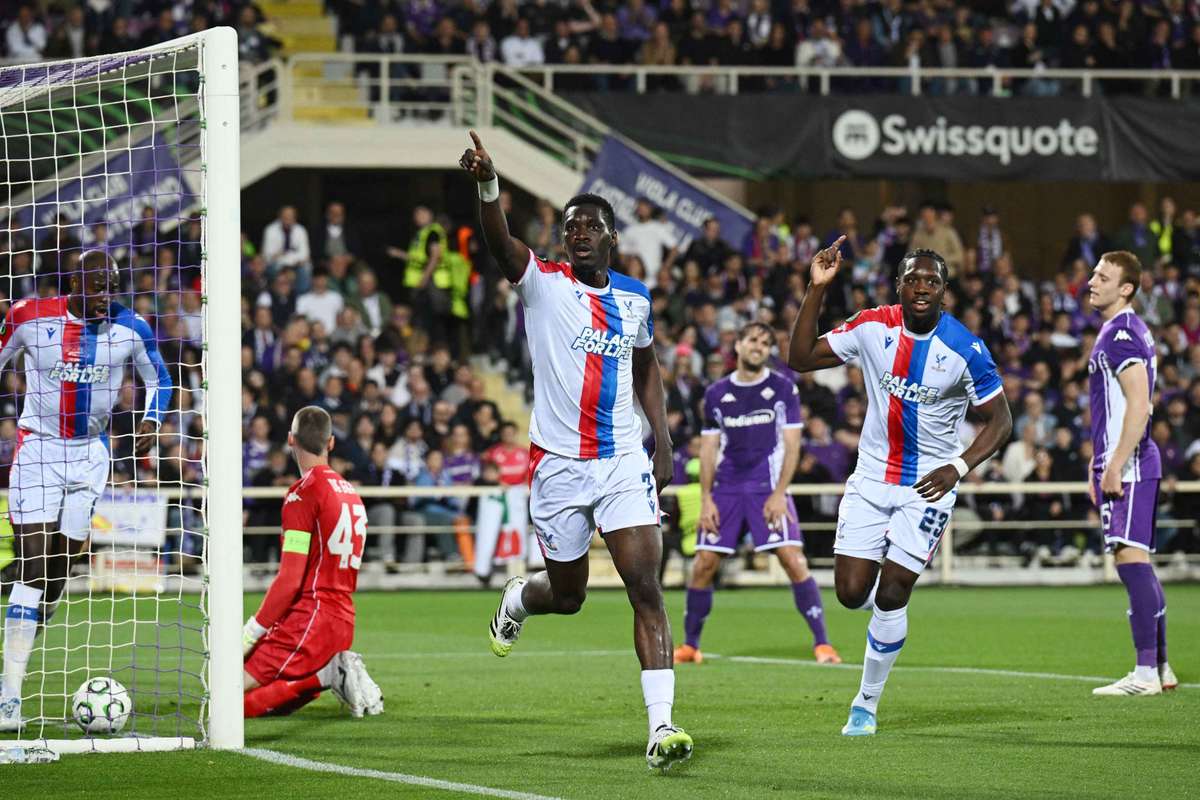 Fiorentina remonta frente al Crystal Palace pero se despide de la Conference (2-1)