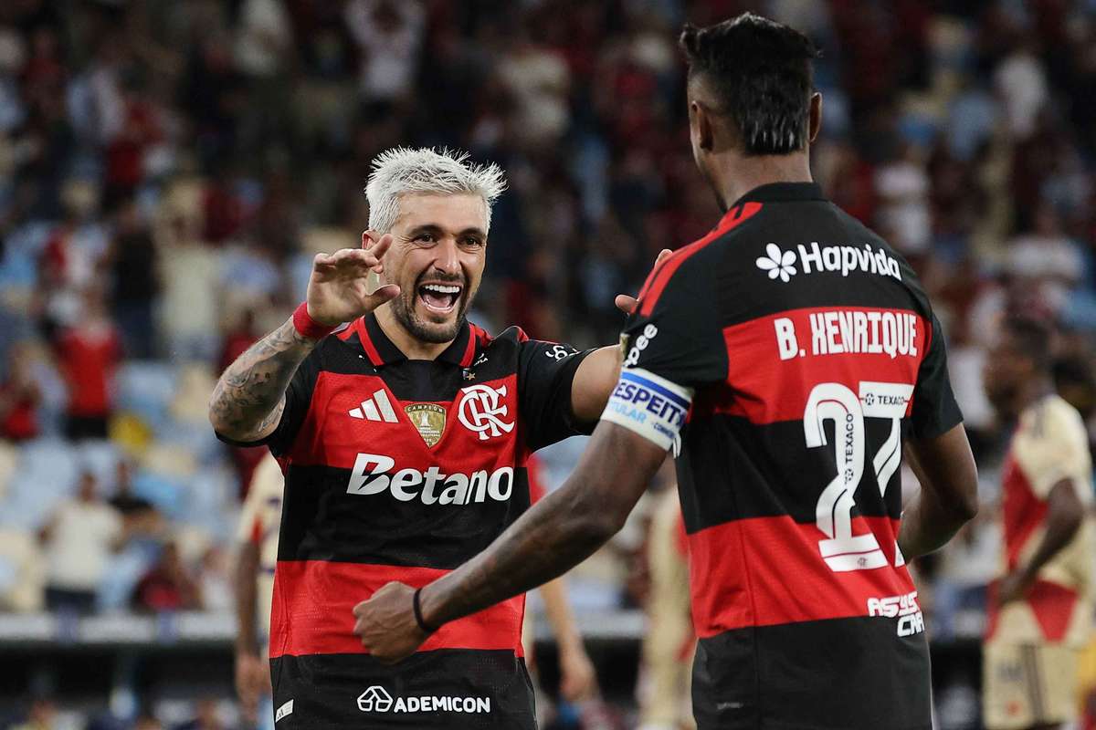 Flamengo golea a Independiente Medellín y el Palmeiras vence a Cristal en la Libertadores