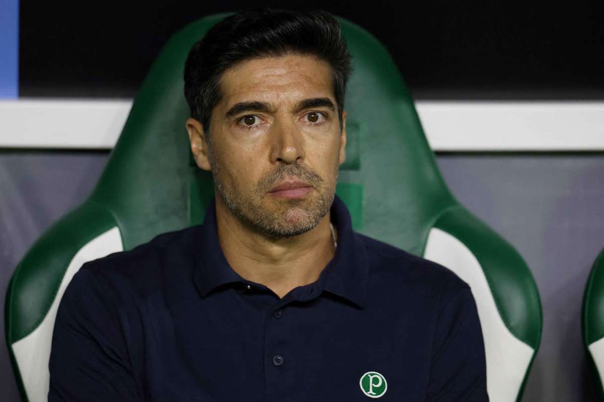Palmeiras reflete o treinador, afirma Abel, que recusa falar sobre suspensão do STJD