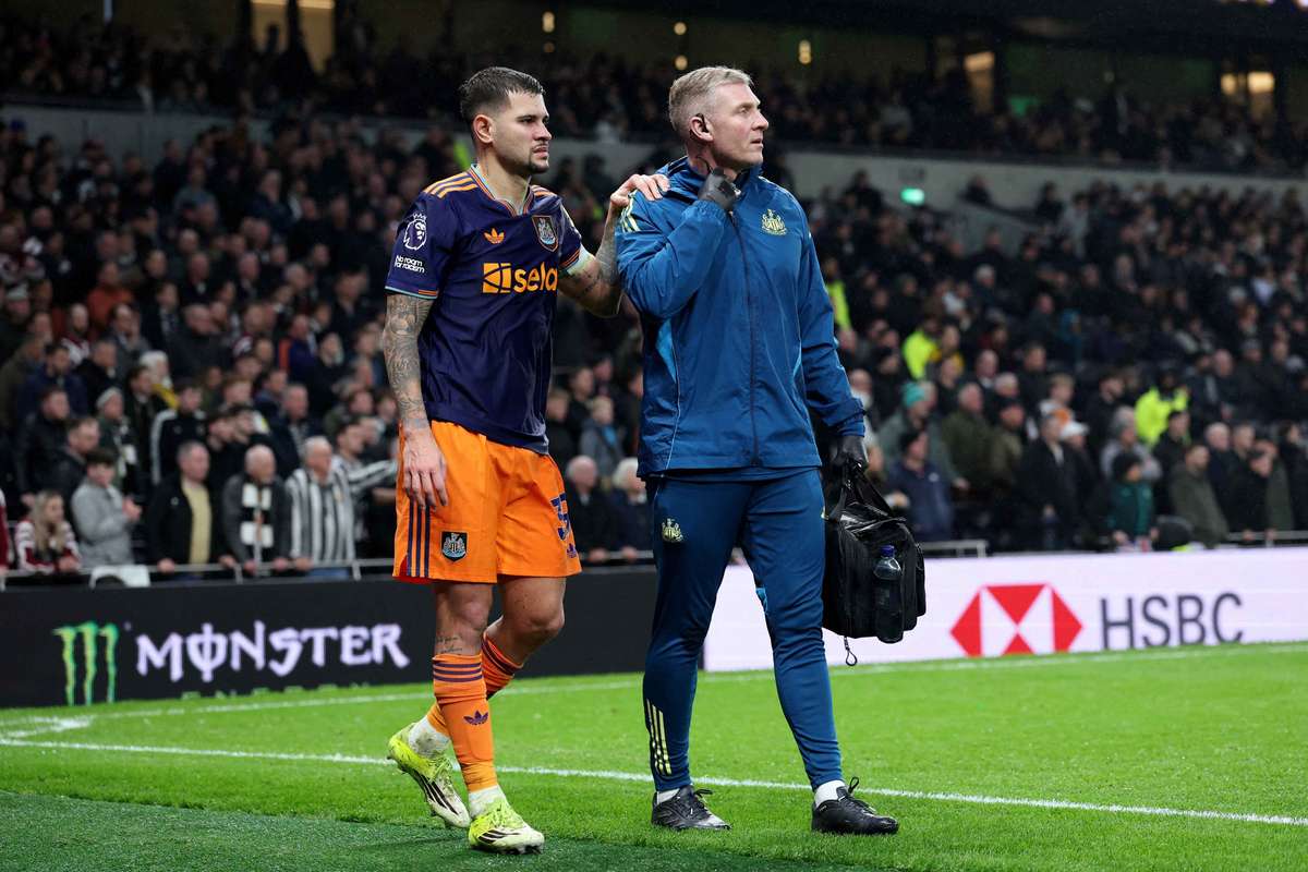 Il capitano del Newcastle Bruno Guimarães vicino al rientro dopo due mesi di infortunio