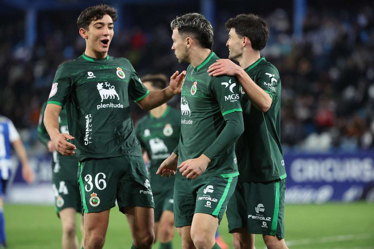 El Racing de Santander recupera el ritmo y acelera hacia la Primera Division