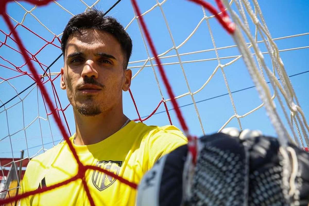 João Gonçalves segue para o Universitatea Craiova