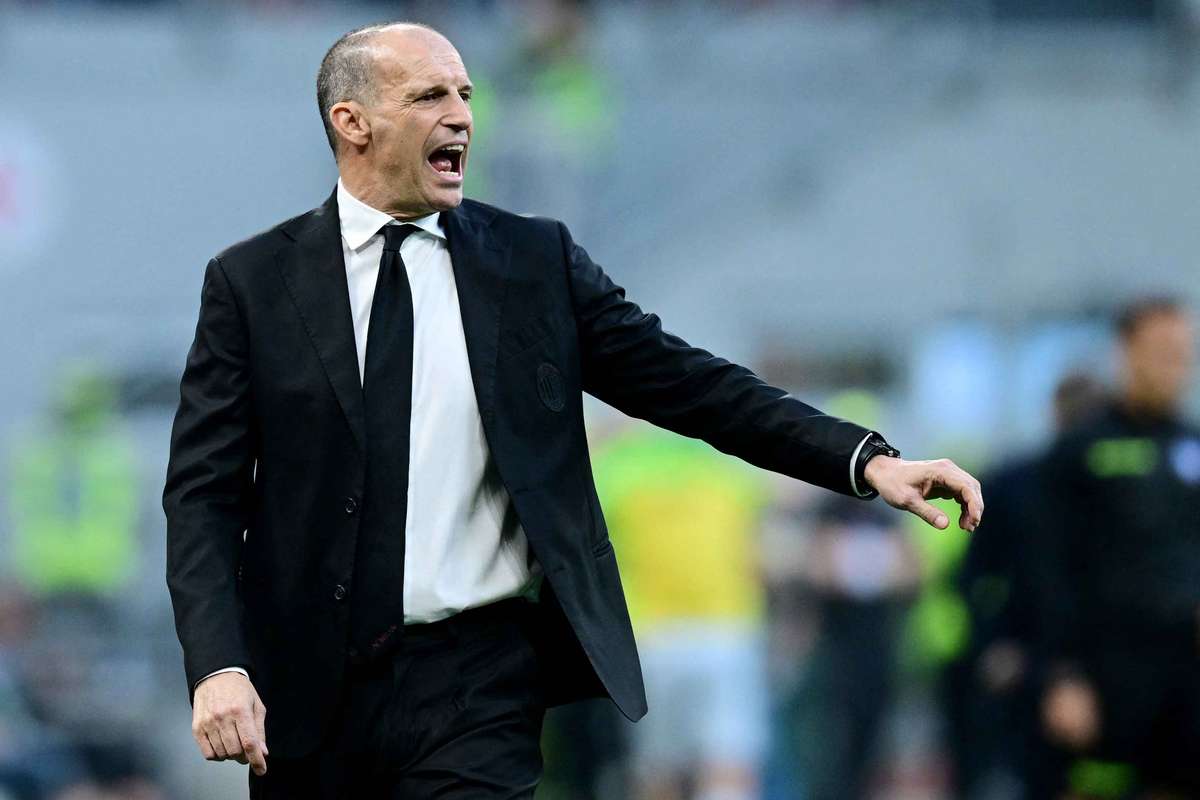 Allegri aborda os assobios contra Rafael Leão pode ser etapa de crescimento pessoal