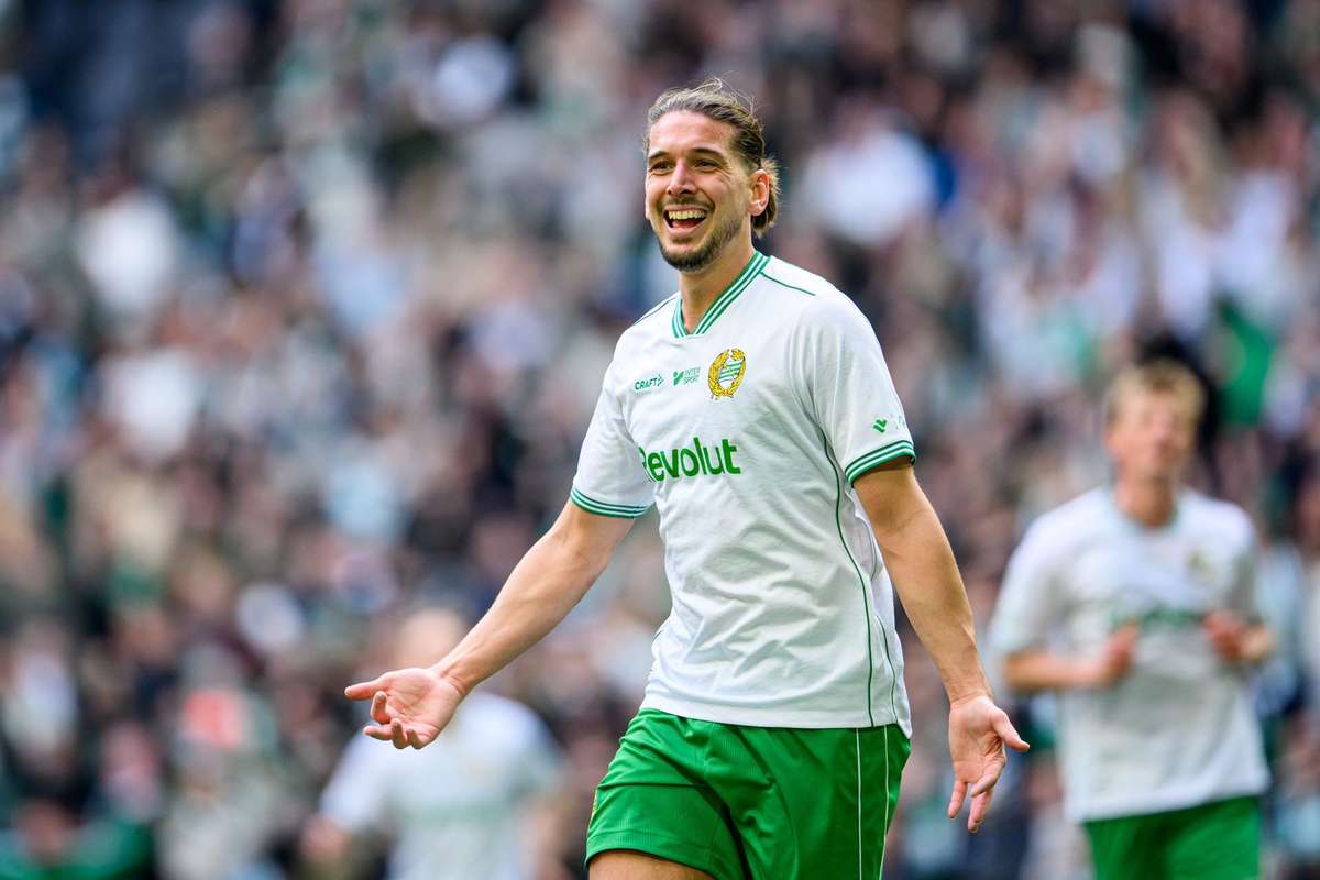 Hammarby Örgryteyi 8-1 ezerken Mjällby sezonun ilk zaferini kazandı