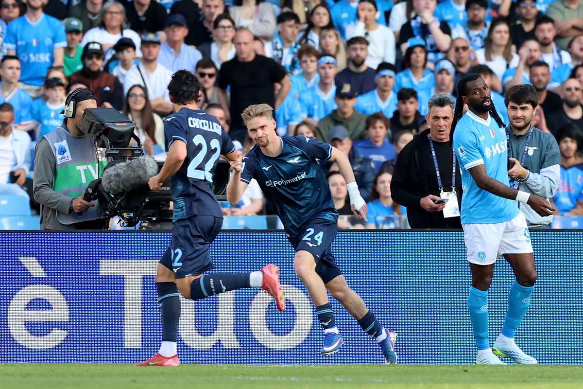 Série A: Lazio triunfa em Nápoles e favorece o Inter na corrida ao Scudetto (0-2)