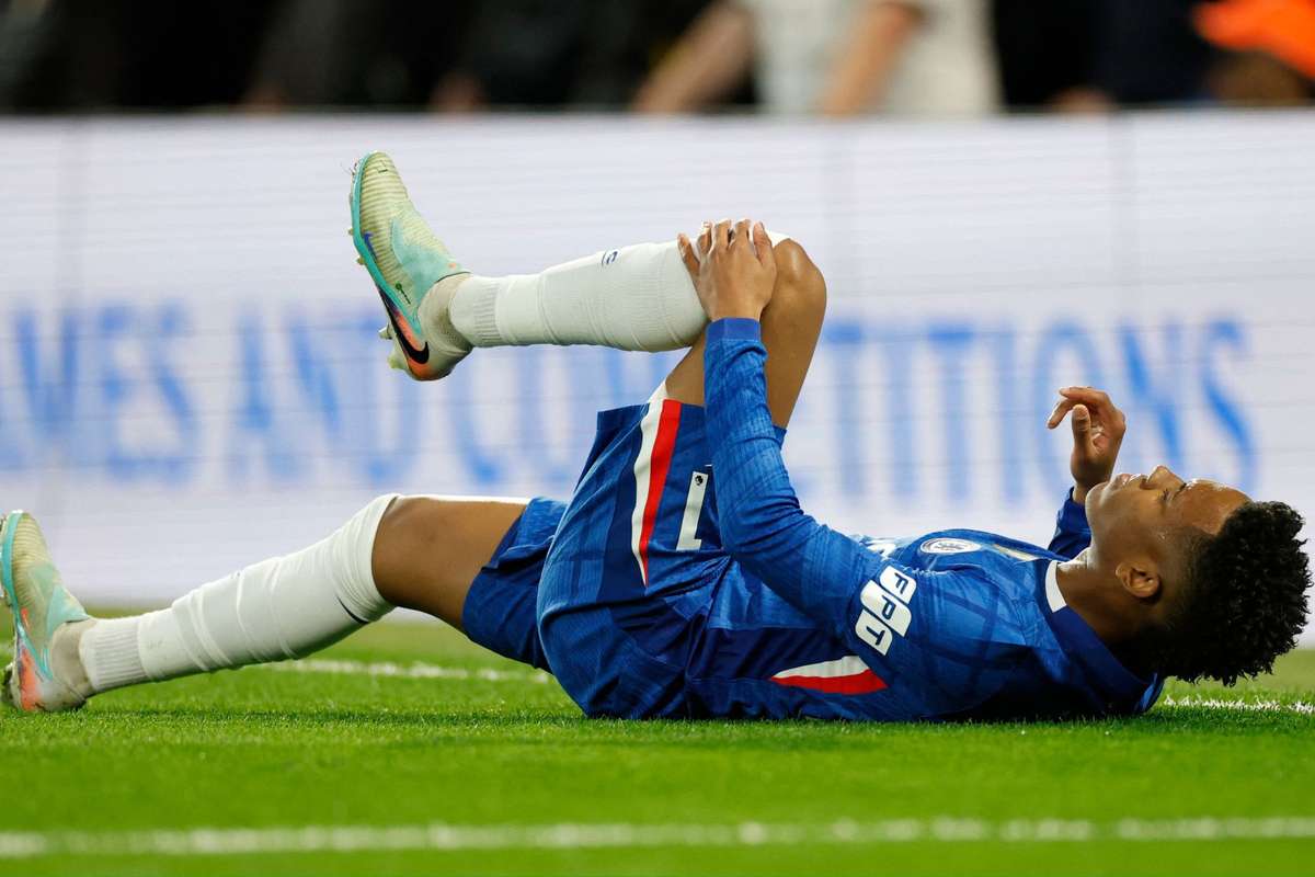 Estêvão lesionado em jogo entre Chelsea e United alarma Seleção