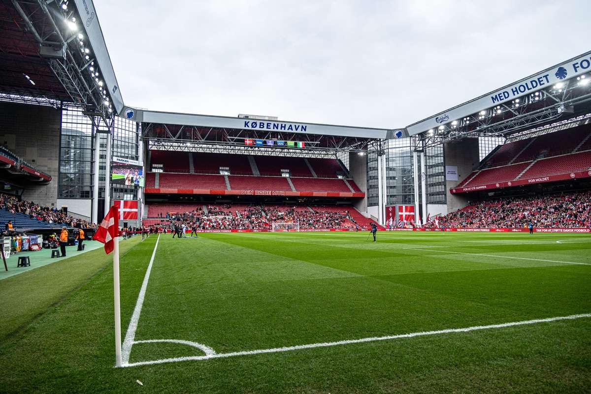 Wedstrijden van het Deens vrouwenelftal in het Parken Stadion zijn financieel nadelig voor de Deense voetbalbond