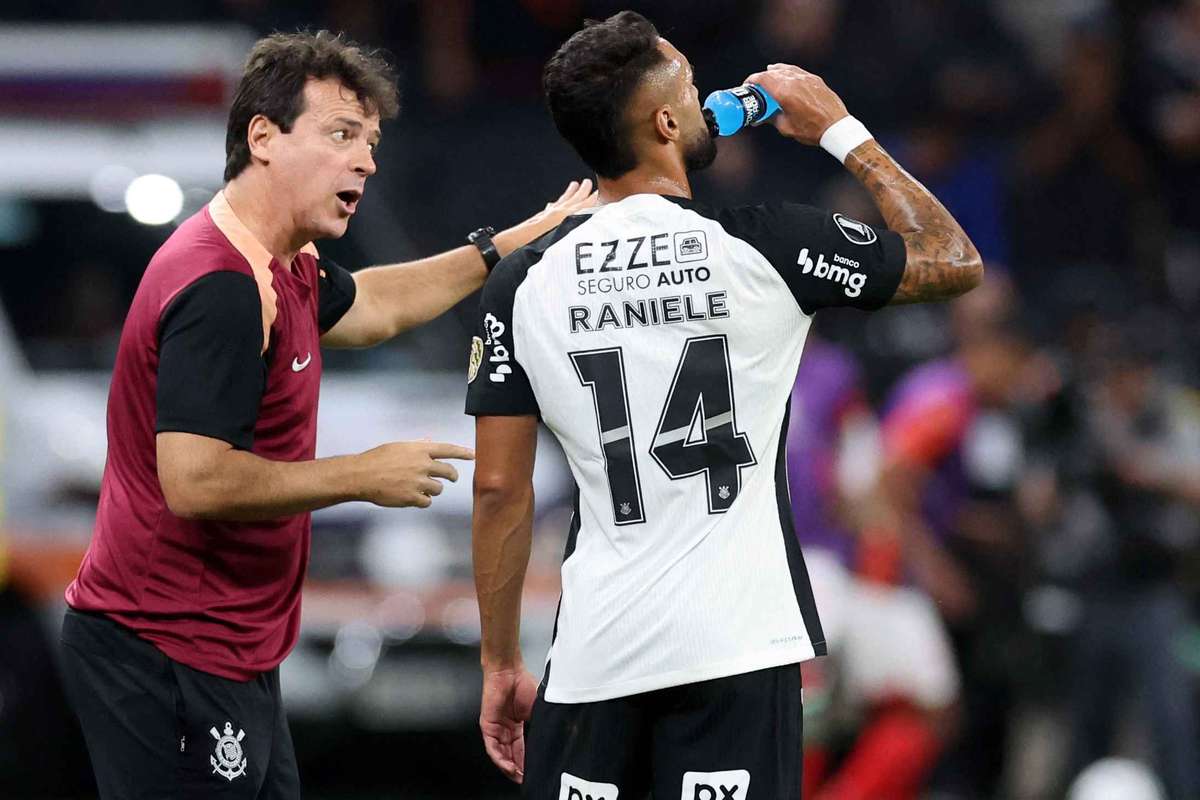 Cruzeiro derrota al Gremio y abandona la zona de descenso donde ingresa el Corinthians