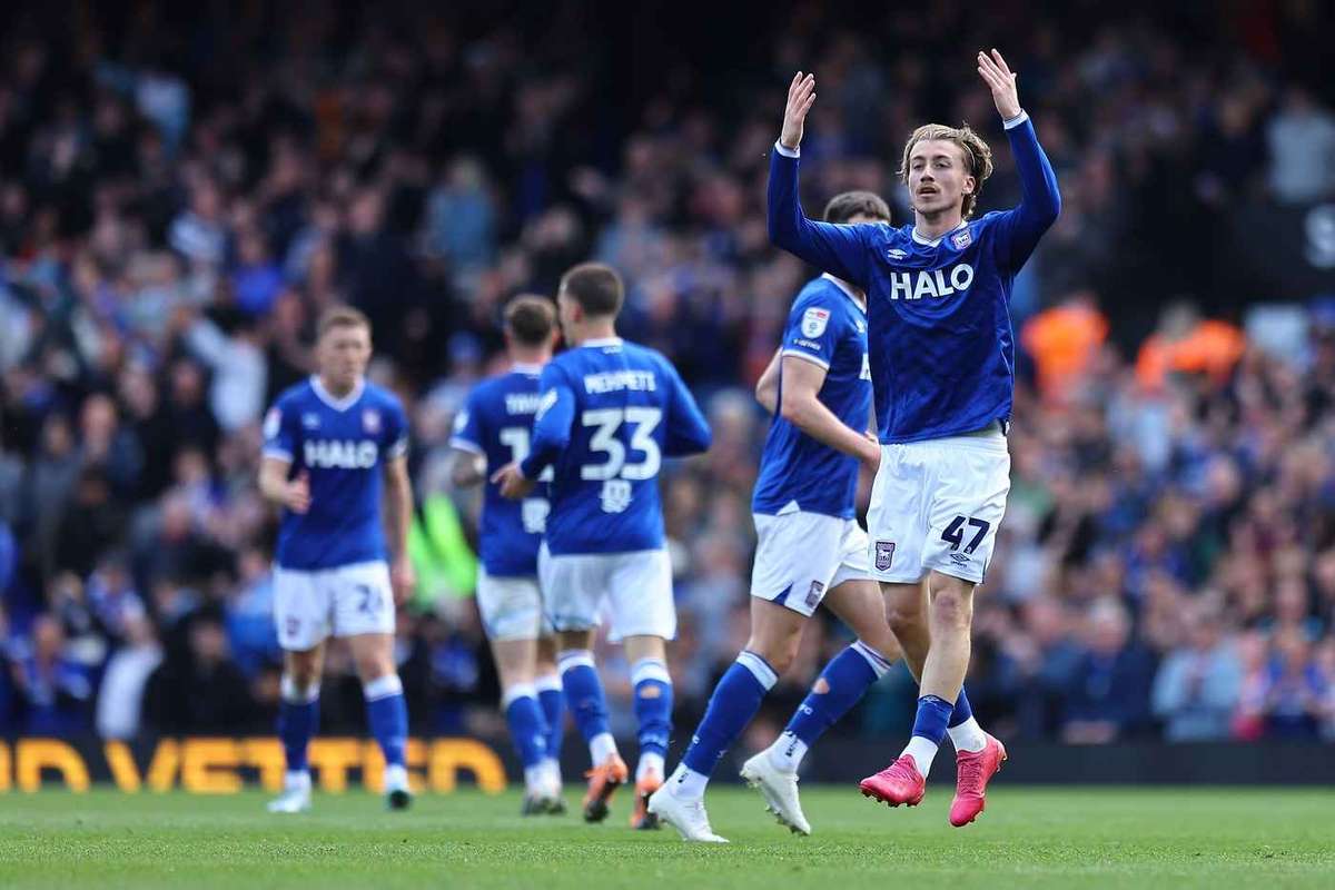Campeonato Inglês: Ipswich consegue empate ante o Middlesbrough e ascende ao segundo posto (2-2)