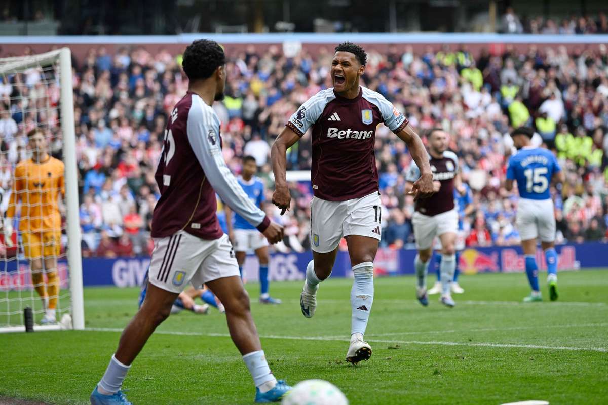 Aston Villa resiste el comeback del Sunderland en un emocionante enfrentamiento (4 3)