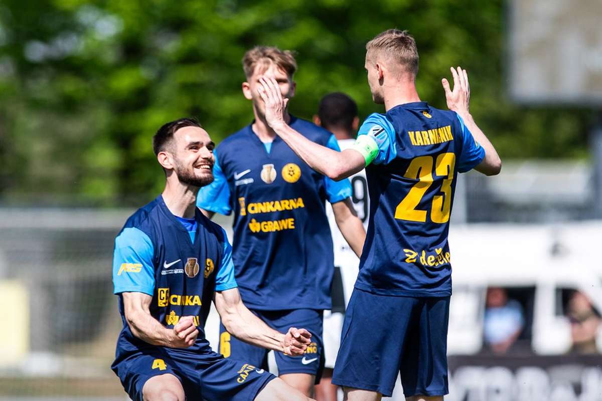 Celje sob comando de Vítor Campelos conquista terceiro título esloveno