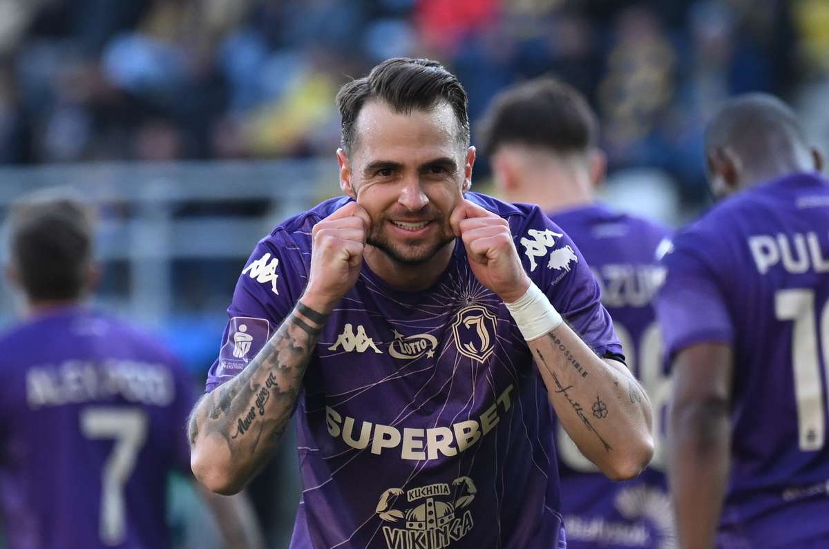 Jesús Imaz alcanza 110 goles el foráneo más prolífico en la Ekstraklasa de todos los tiempos