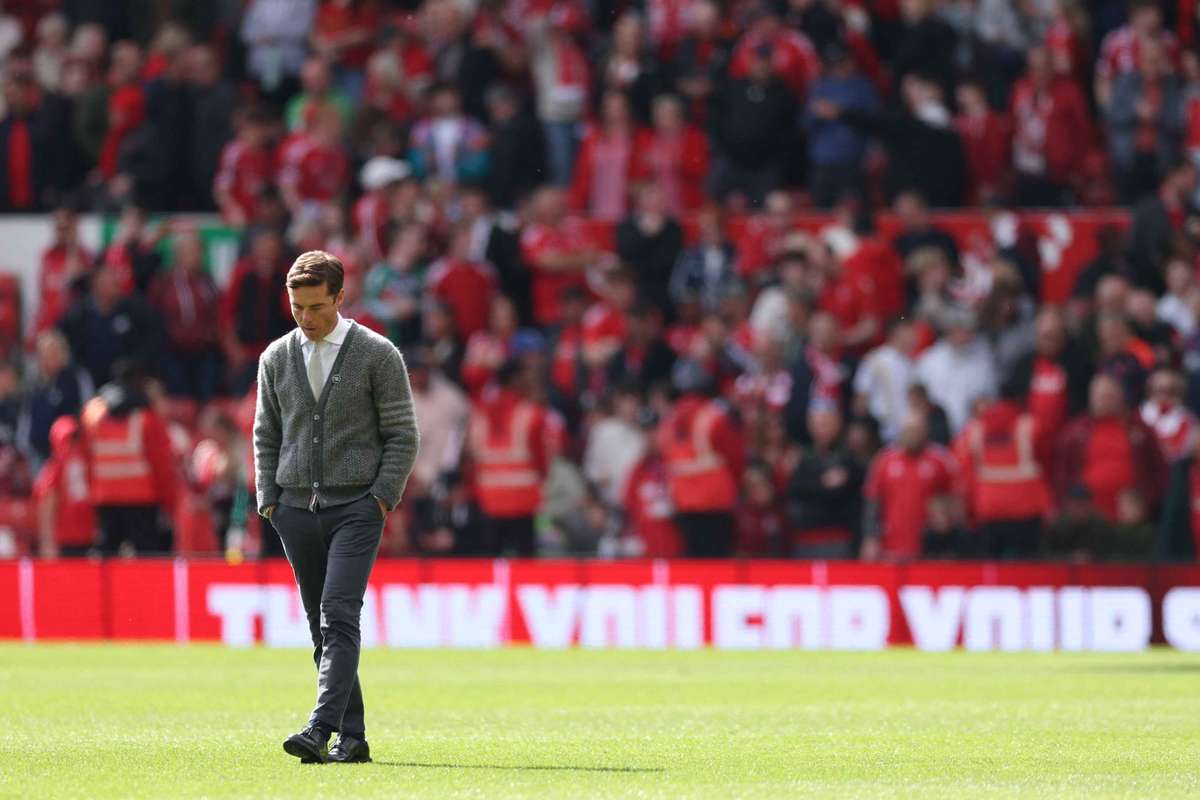 Técnico do Burnley admite derrota nesta temporada: "Fracassámos completamente"