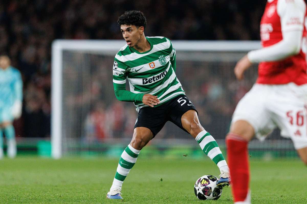 João Simões do Sporting provavelmente não voltará a jogar nesta época