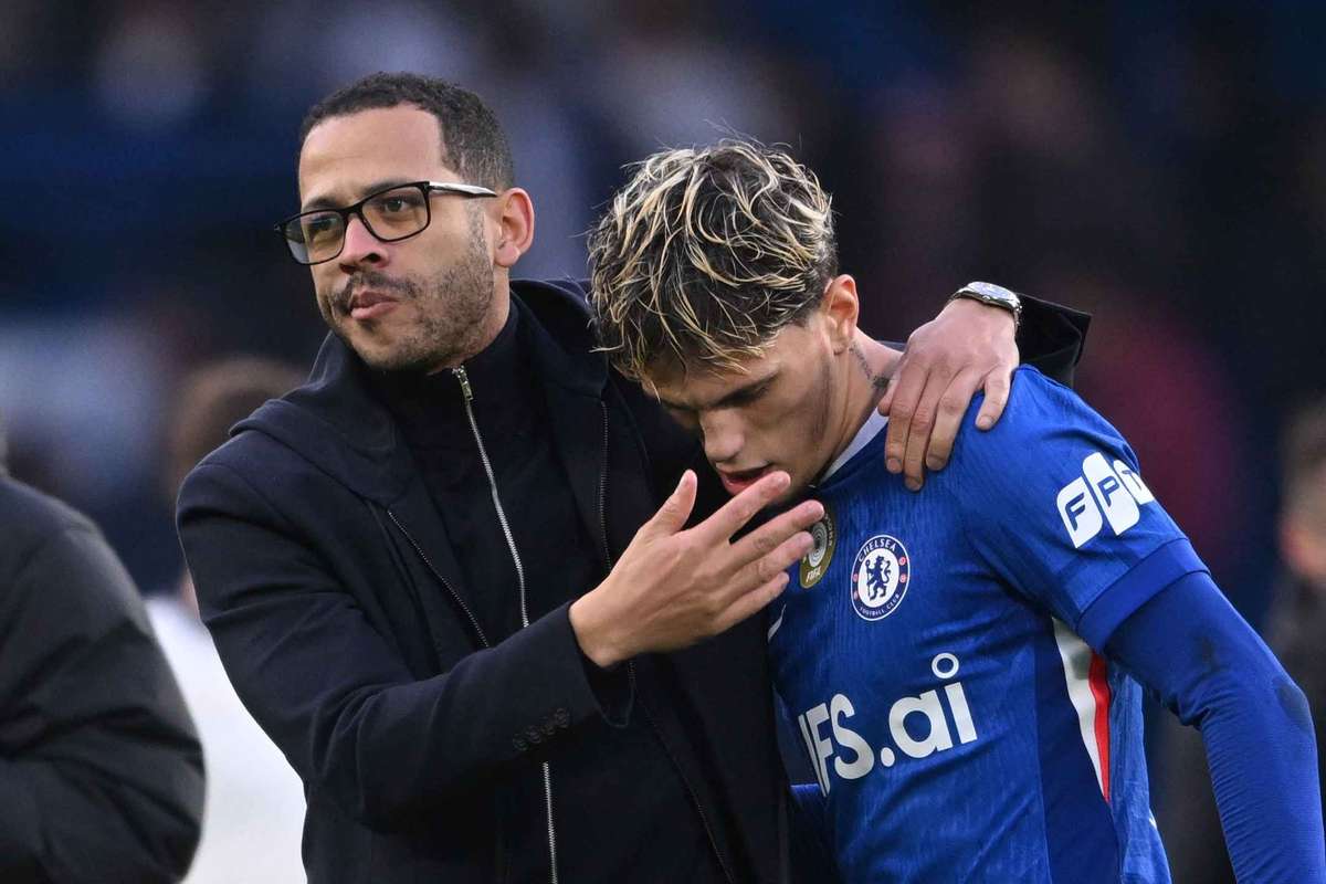 Palmer flagrado em intensa troca de palavras com Garnacho no jogo Chelsea contra Manchester United