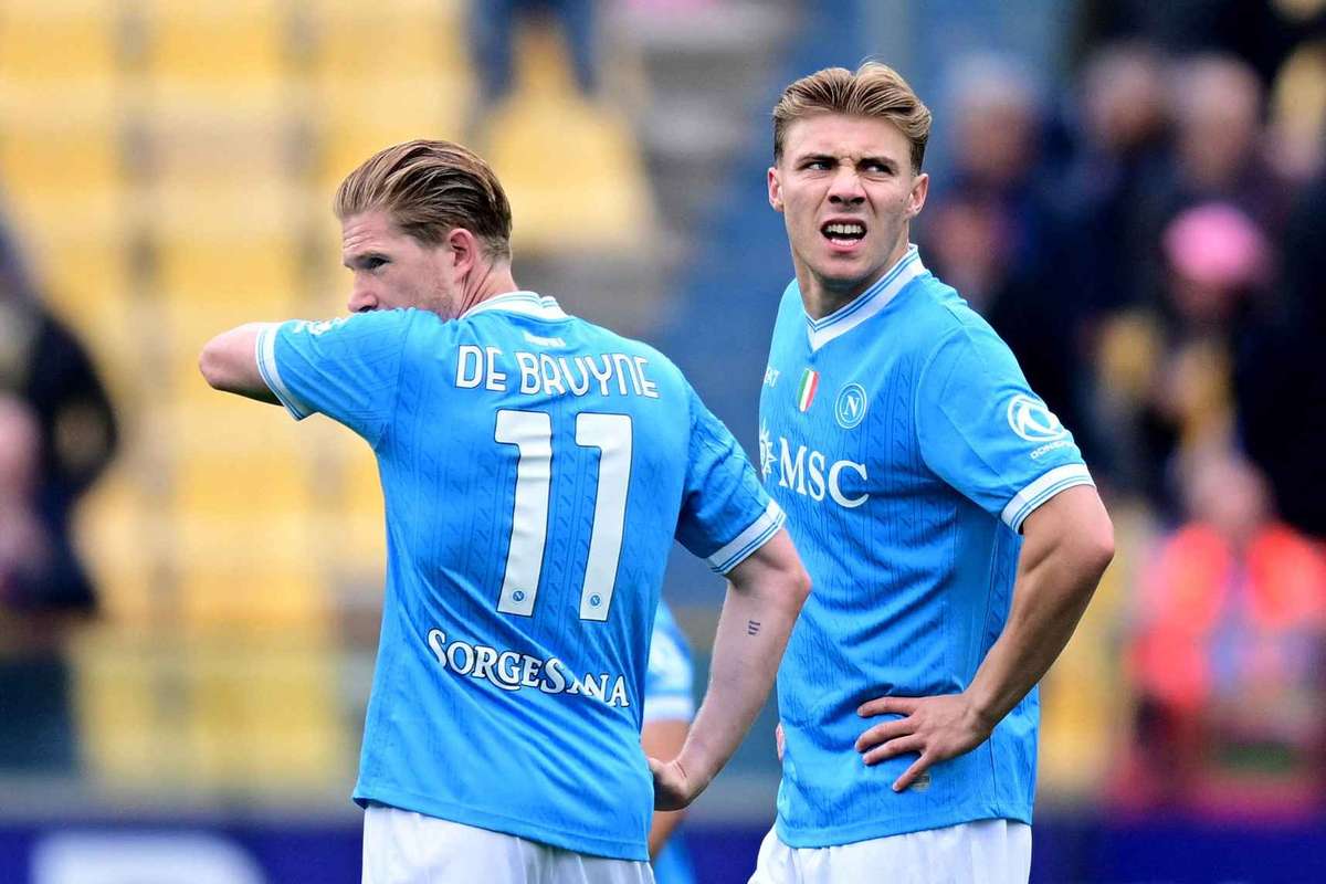 Giggs sugere nova chance para Hojlund no Manchester United