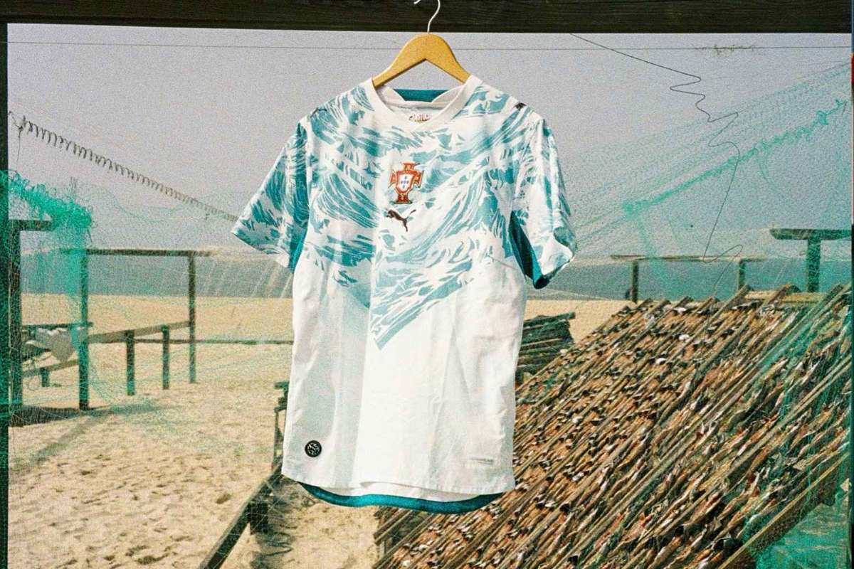 Portugal ausente das fases finais dos Europeus de futebol jovens tal como em 2015