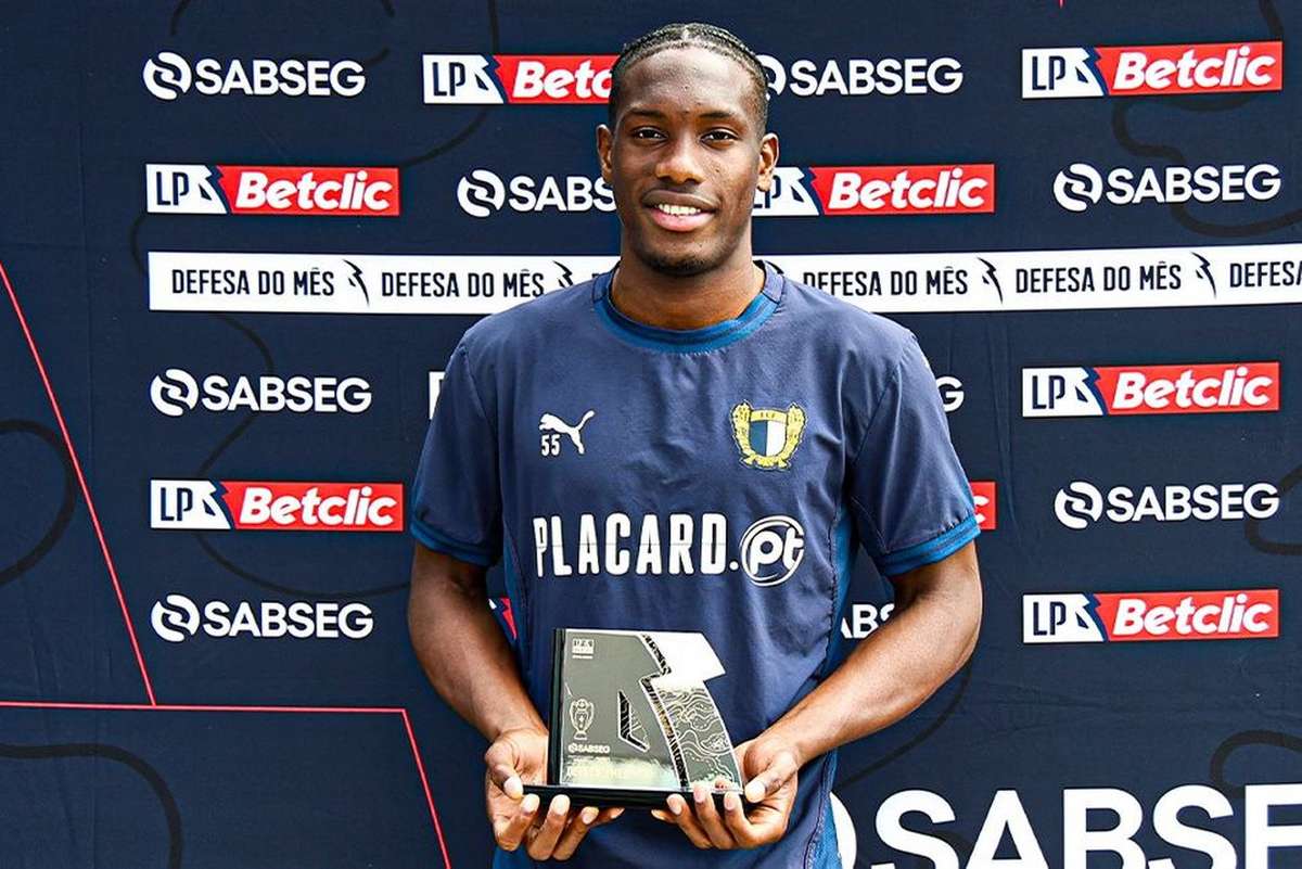 Liga Portugal Ibrahima Ba do Famalicão conquista prémio de defesa do mês