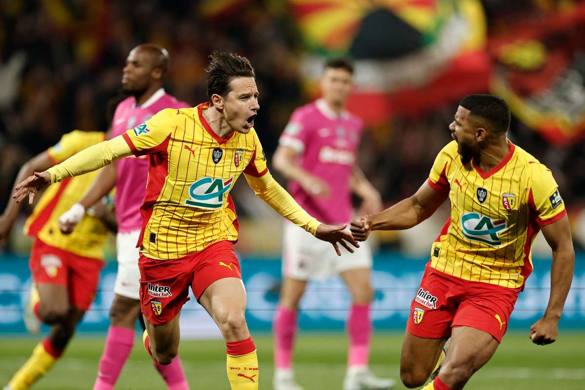 Lens thrash Toulouse 4-0 to reach Coupe de France final for first time in 26 years