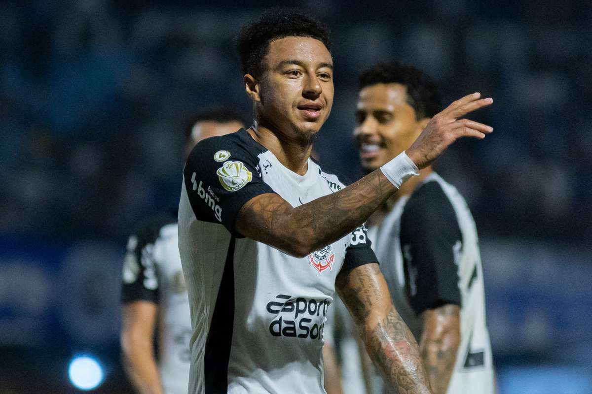 Corinthians actual detentor do título da Copa do Brasil derrota Barra-SC com primeiro golo de Lingard