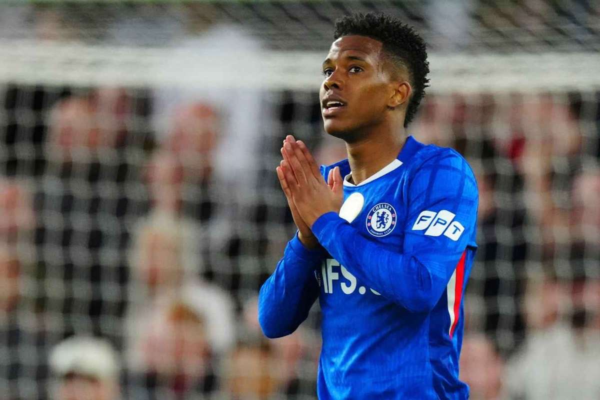 Estevao, the Brazilian winger, risks missing World Cup following thigh injury with Chelsea