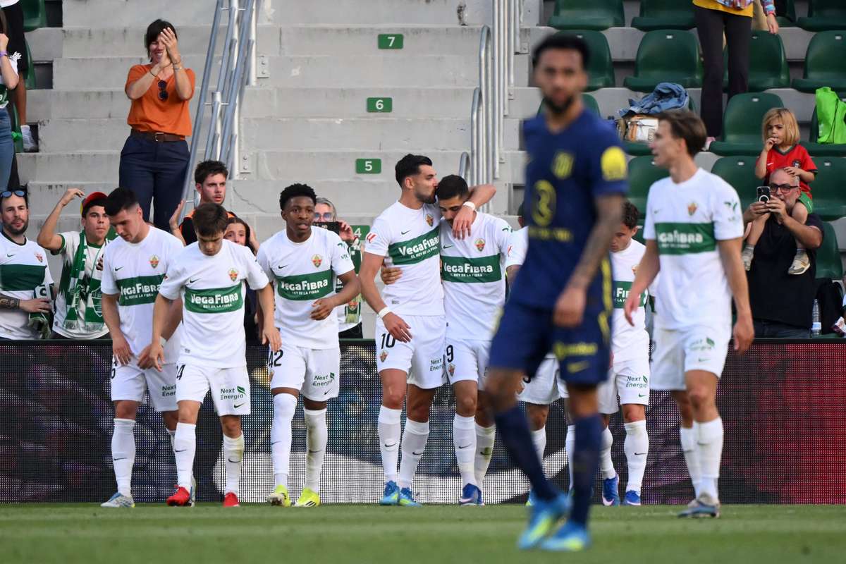 Elche heap further misery on 10-man Atletico Madrid with crucial win in relegation battle