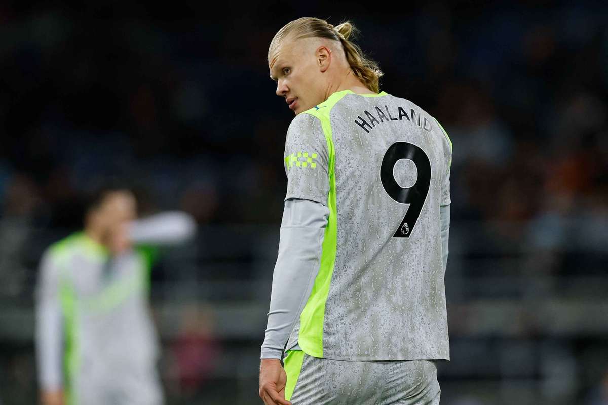 Premier League: City ascende ao comando e sela queda do Burnley (0-1), Leeds iguala (2-2)