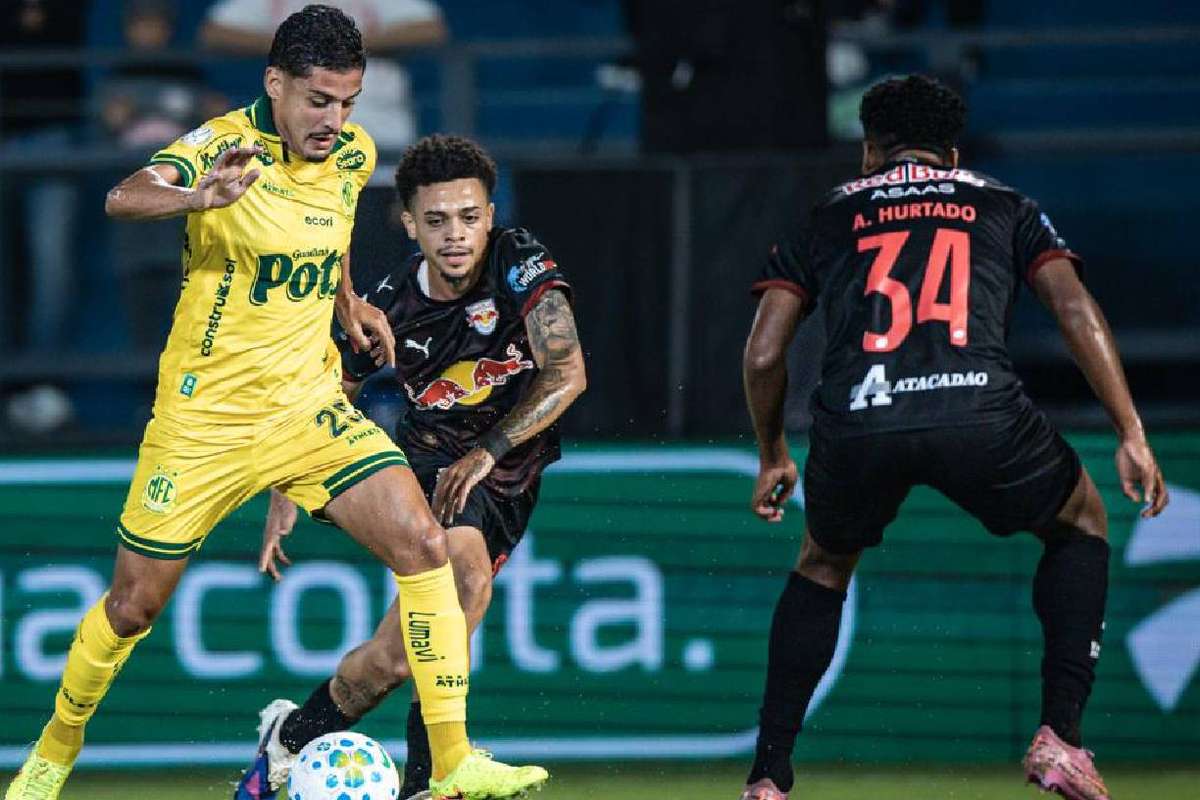 Bragantino e Mirassol empatam em confronto paulista da Taça do Brasil