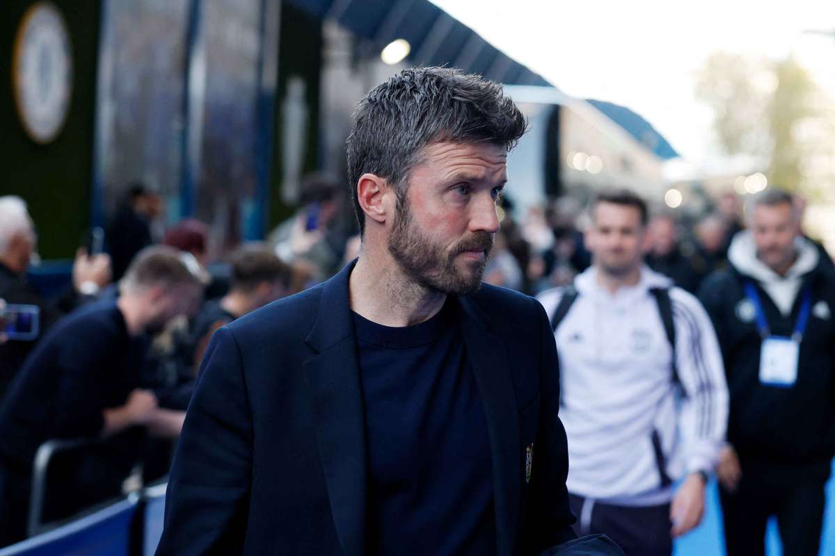 Michael Carrick Tak Buru-buru Cari Kepastian Masa Depan sebagai Pelatih Manchester United