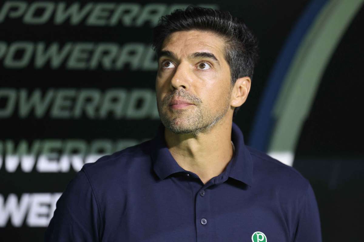 "No futebol brasileiro, pode-se ser tudo, menos Abel", queixa-se Abel Ferreira