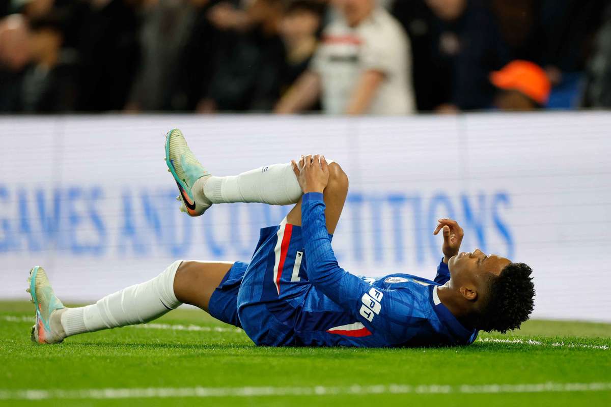 Estêvão se queda fuera del resto de la temporada y genera dudas para el Mundial