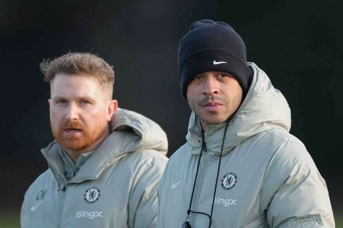 Treinador interino do Chelsea olha para a frente Não cabe a mim apontar os erros passados